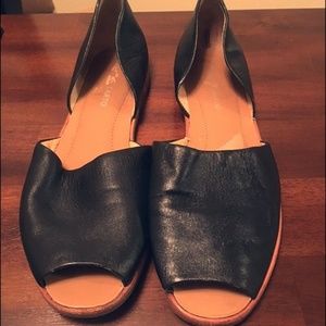 SOLD.......FRANCO SARTO Black Leather Sandals